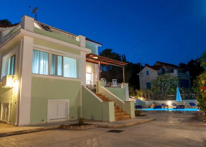 Bee's Knees Retreat Villa Pesádha