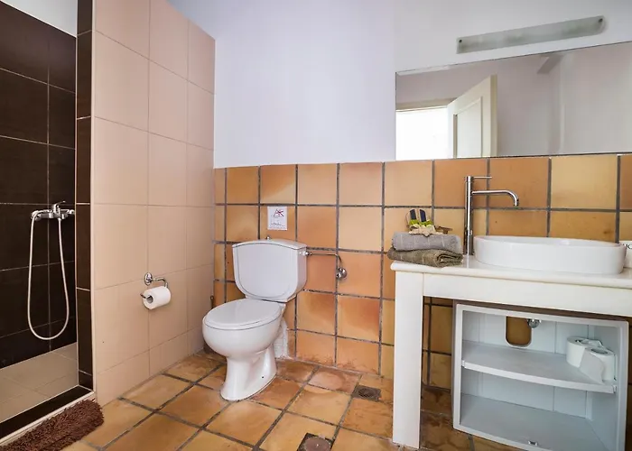 Bee's Knees Retreat Villa Pesádha