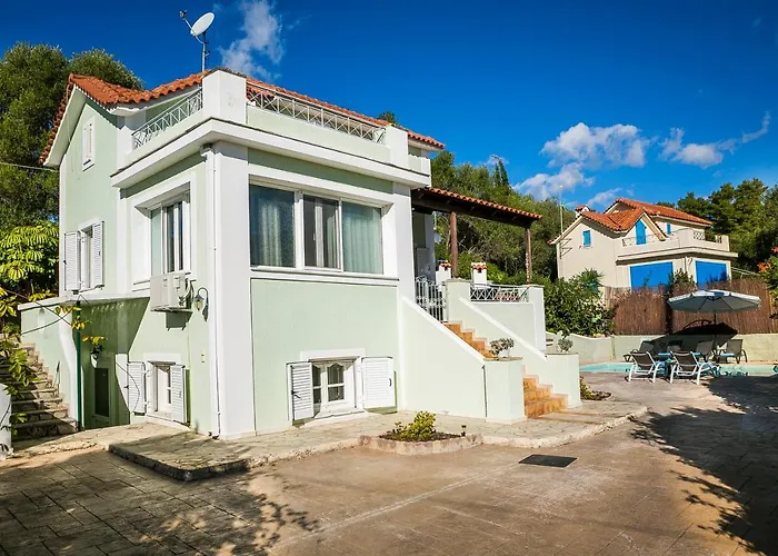 Bee's Knees Retreat *